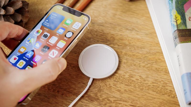 iPhone 12 Pro review: MagSafe charging